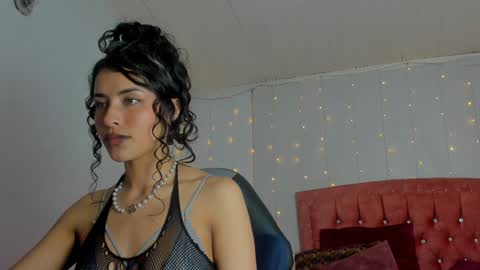 Snapshot of _aurora_moon chatting on December 23, 2024, 8:36 pm Aurora online show from December 23, 2024, 8:36 pm