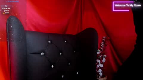 Snapshot of _aurora_moon chatting on January 18, 2025, 4:53 pm Aurora online show from January 18, 2025, 4:53 pm