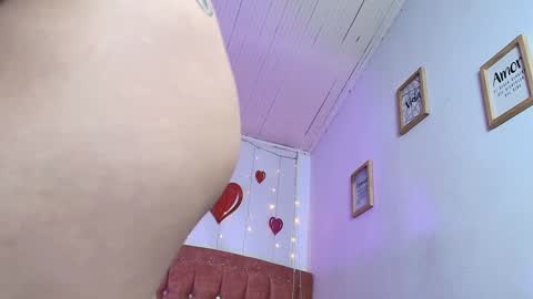 Snapshot of _aurora_moon chatting on January 27, 2025, 10:06 pm Aurora online show from January 27, 2025, 10:06 pm