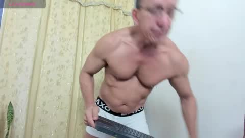 Axel online show from May 21, 2026, 11:39 am