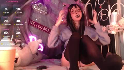 Snapshot of _babby_doll chatting on November 19, 2025, 6:19 pm Crystal online show from November 19, 2025, 6:19 pm