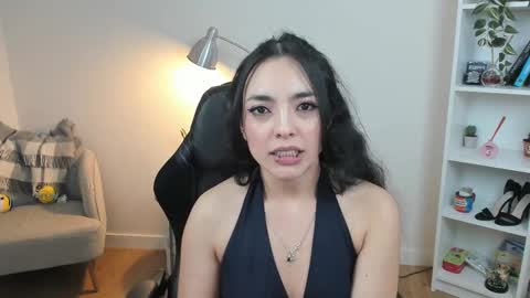 Snapshot of _bellaevans_ chatting on March 8, 2025, 12:20 pm Bella Evans online show from March 8, 2025, 12:20 pm