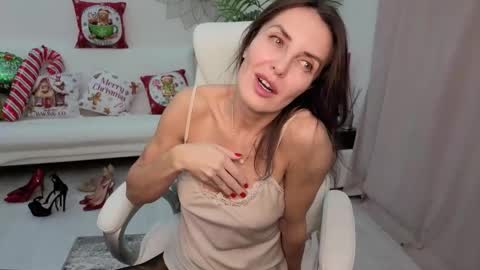 Beylly online show from December 3, 2025, 4:27 pm