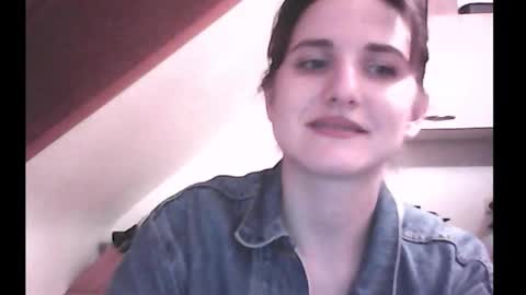 Snapshot of _biscotti_ chatting on September 9, 2025, 6:51 pm _biscotti_ online show from September 9, 2025, 6:51 pm