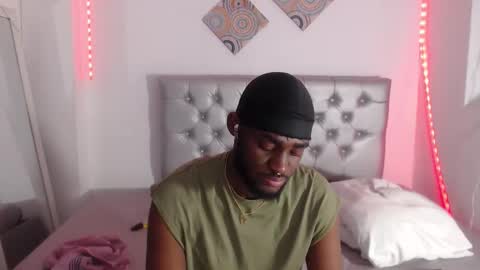 Andrew online show from December 17, 2025, 8:04 pm