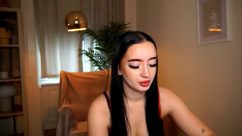 Pearl online show from December 21, 2025, 11:17 am