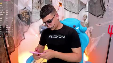 Snapshot of _blake_boy chatting on October 30, 2025, 7:14 pm _blake_boy online show from October 30, 2025, 7:14 pm