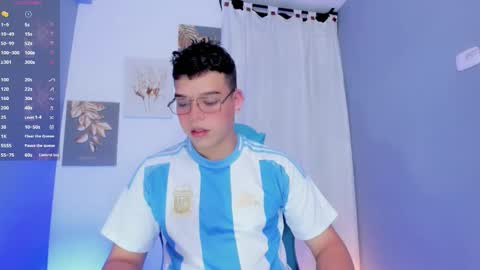 Snapshot of _blake_boy chatting on November 10, 2025, 10:42 pm _blake_boy online show from November 10, 2025, 10:42 pm