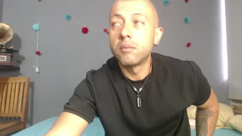 _bonnie__and_clyde online show from May 29, 2026, 10:30 pm
