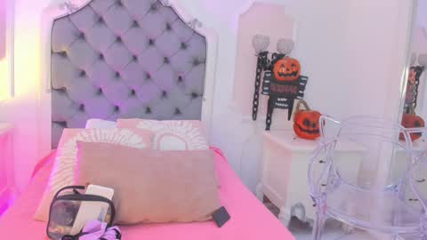 Brenda  online show from November 1, 2025, 8:00 pm