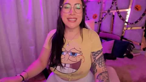 Snapshot of _briigite chatting on October 19, 2025, 10:43 pm Angie Independent model online show from October 19, 2025, 10:43 pm