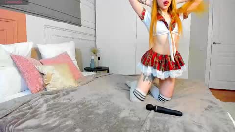 Snapshot of _bunnydollstella_ chatting on March 5, 2025, 1:42 am Stella online show from March 5, 2025, 1:42 am