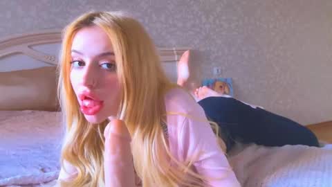 Stella online show from September 30, 2025, 6:07 am