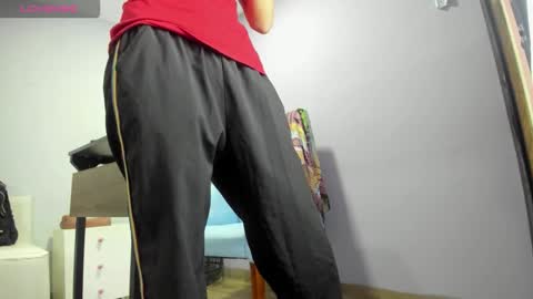 Snapshot of _candy_jade_ chatting on November 8, 2025, 12:05 pm candy jade online show from November 8, 2025, 12:05 pm