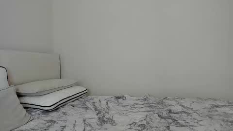 Snapshot of _candybb chatting on February 15, 2026, 7:51 am online show from February 15, 2026, 7:51 am