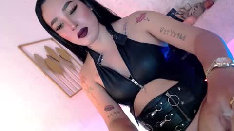 Snapshot of _caroline69 chatting on February 25, 2026, 5:28 am Caroline online show from February 25, 2026, 5:28 am