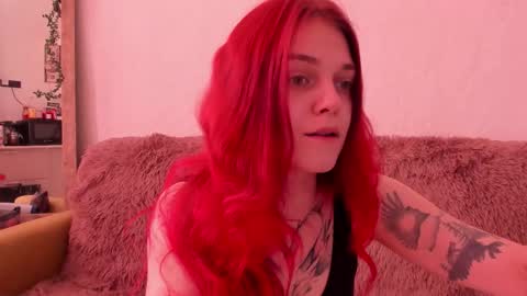 Snapshot of _caroline_coy chatting on October 18, 2025, 10:05 am Caroline online show from October 18, 2025, 10:05 am