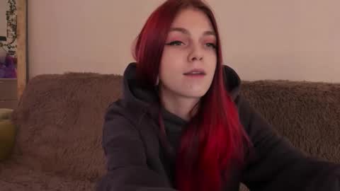 Snapshot of _caroline_coy chatting on October 25, 2025, 11:29 am Caroline online show from October 25, 2025, 11:29 am