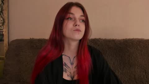 Snapshot of _caroline_coy chatting on November 7, 2025, 11:54 am Caroline online show from November 7, 2025, 11:54 am