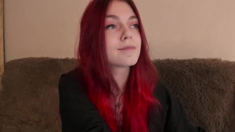 Snapshot of _caroline_coy chatting on November 16, 2025, 1:06 pm Caroline online show from November 16, 2025, 1:06 pm