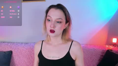 Christina Chris online show from November 7, 2025, 6:57 am