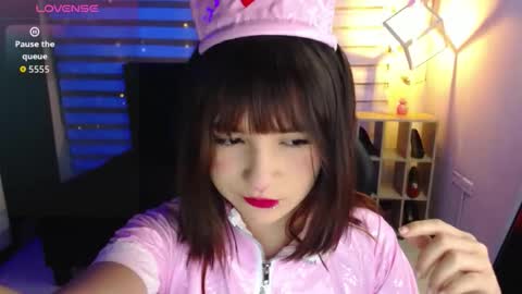 Snapshot of _charlotte_collins_ chatting on October 31, 2025, 1:45 pm _charlotte_collins_ online show from October 31, 2025, 1:45 pm