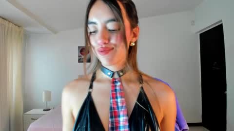 Charlote online show from February 18, 2025, 6:15 pm