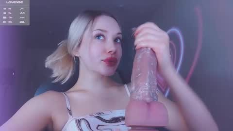 Angelina online show from November 22, 2025, 4:39 pm