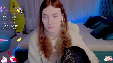 Alisa NO NUDE online show from October 28, 2025, 9:28 pm