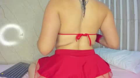 Chloe Collins online show from May 25, 2026, 11:49 am