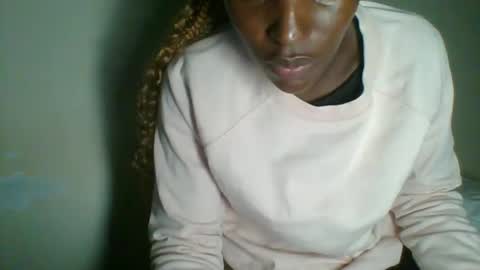 clara online show from January 28, 2025, 3:25 pm