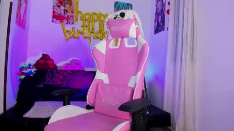  Chloe  online show from September 16, 2025, 12:11 am