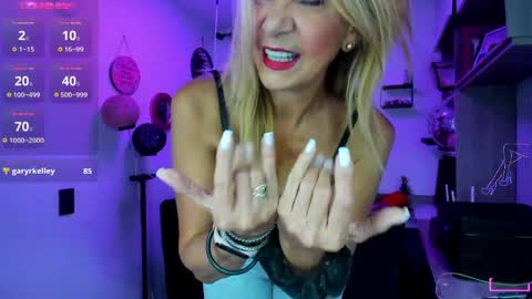  cristal ayala online show from April 21, 2026, 10:45 pm