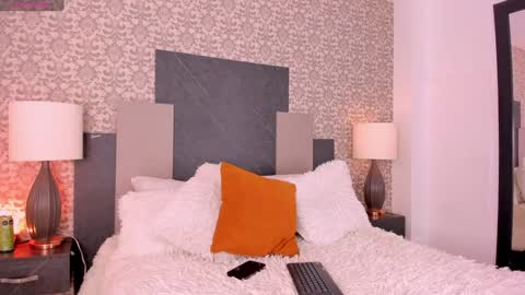     online show from January 5, 2025, 5:41 pm