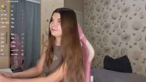 _cute_ice online show from October 13, 2025, 6:13 am