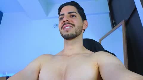 Snapshot of _davidwolf chatting on October 15, 2025, 12:33 am David online show from October 15, 2025, 12:33 am