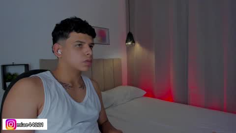 Snapshot of _e_m_m_a_1 chatting on September 23, 2025, 12:24 am Emma and Tonny online show from September 23, 2025, 12:24 am