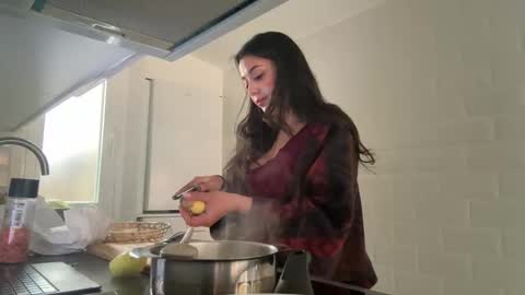 Snapshot of _elena_barra chatting on February 16, 2026, 3:41 pm elena barra online show from February 16, 2026, 3:41 pm