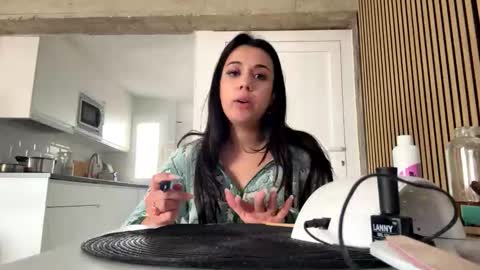 Snapshot of _elena_barra chatting on April 2, 2026, 1:20 pm elena barra online show from April 2, 2026, 1:20 pm