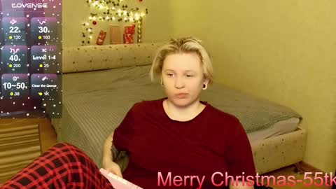 chloue and Gretta online show from December 22, 2024, 6:48 pm