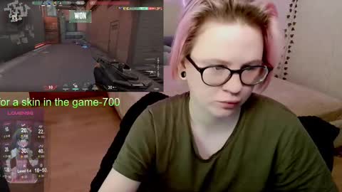 chloue and Gretta online show from February 19, 2025, 1:40 am