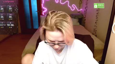 chloue and Gretta online show from March 1, 2025, 4:33 pm