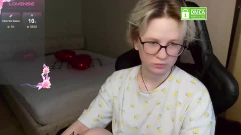 chloue and Gretta online show from February 23, 2026, 8:33 am