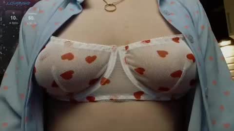 chloue and Gretta online show from June 17, 2026, 7:48 pm