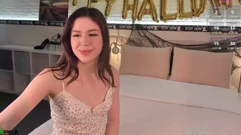 Milana online show from November 9, 2025, 2:54 am