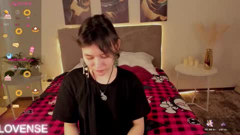 _emily__strike_ online show from March 25, 2026, 1:55 am