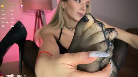 Snapshot of _emily__sweety_ chatting on December 15, 2024, 12:38 pm Emily online show from December 15, 2024, 12:38 pm
