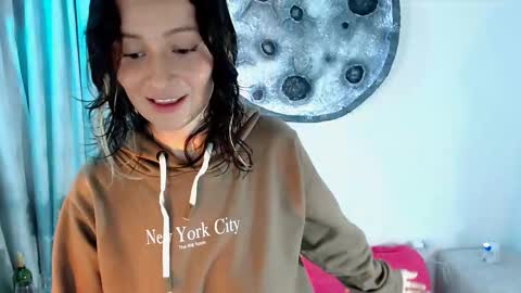 Snapshot of _emily_g chatting on September 16, 2025, 1:39 am Emily G online show from September 16, 2025, 1:39 am