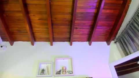 Snapshot of _emily_r chatting on October 12, 2025, 12:04 pm Isabella online show from October 12, 2025, 12:04 pm