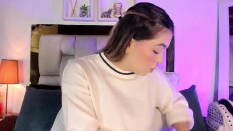 Isabella online show from February 6, 2026, 12:08 pm